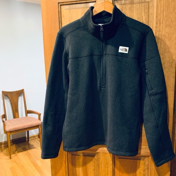 The North Face Quarter Zip Pullover - Picture 1 of 9